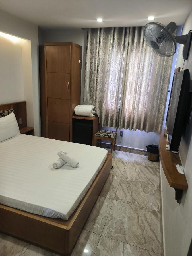 Hotel Thanh Ngoc Ho Chi Minh City Exterior photo